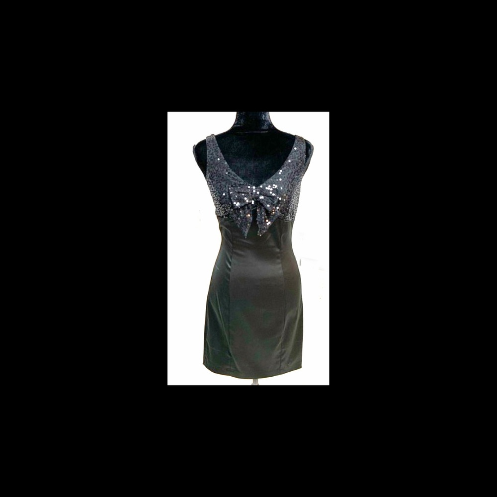 BETSY JOHNSON | Sequin black bodycon glam cocktail homecoming dress, size 6